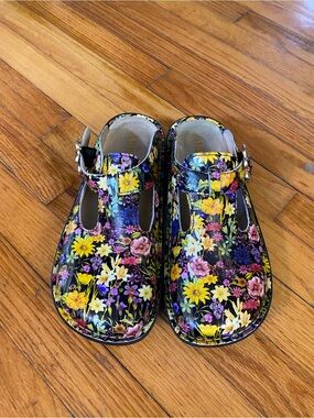 Women’s Alegria Size EU 38 US 7.5 Floral Leather Mary Jane Shoes in Multicolor